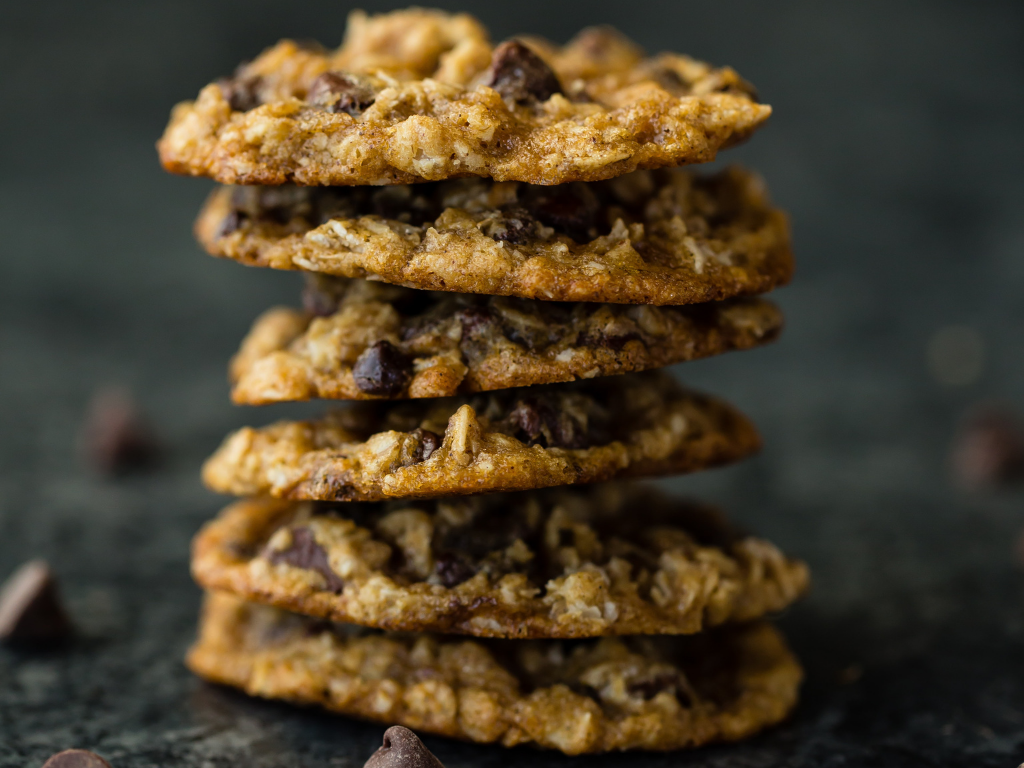 Dad's Crispy Oatmeal Chocolate Chip Cookies